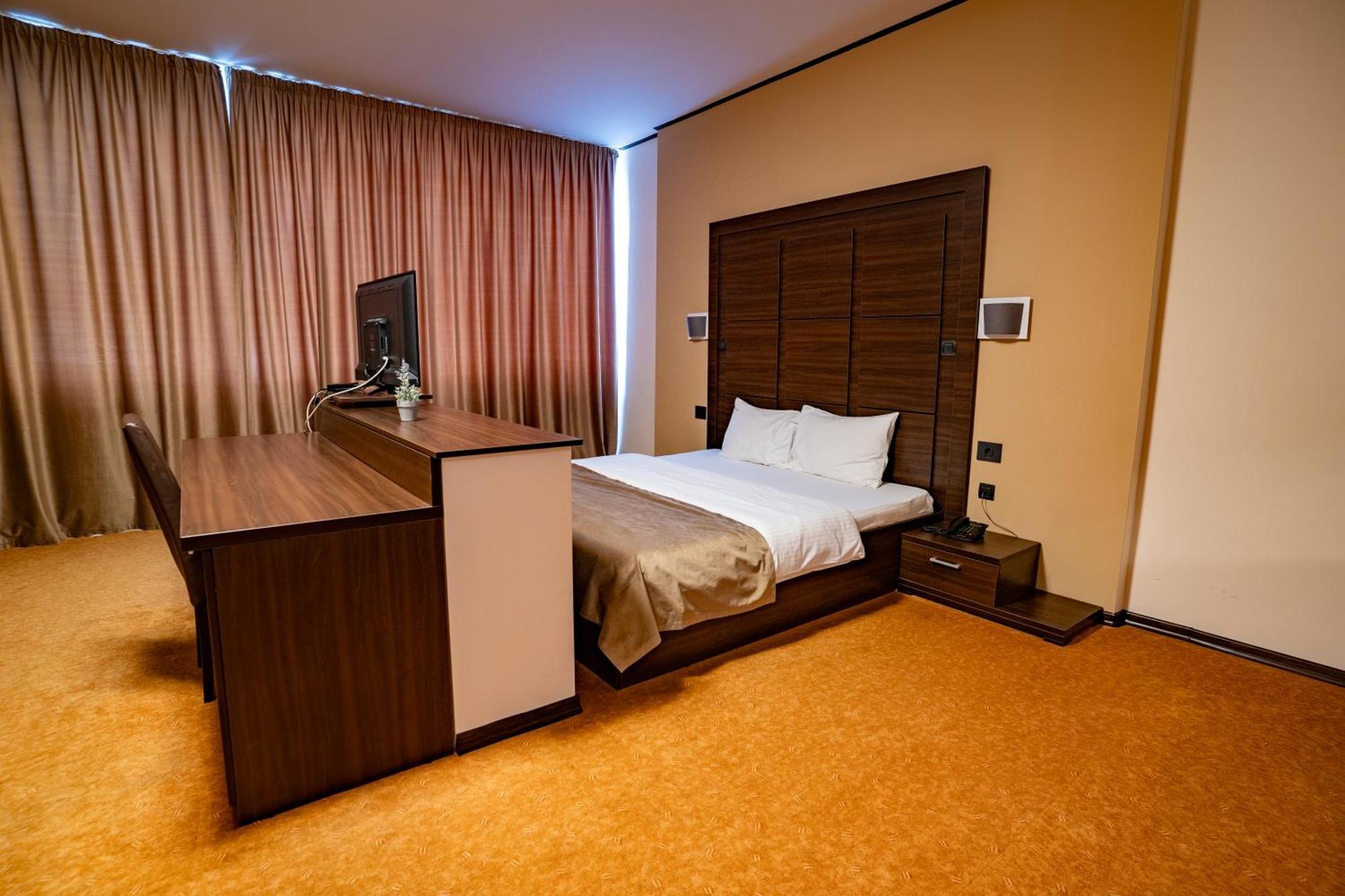 Hotel Aurelia Chisoda Dış mekan fotoğraf