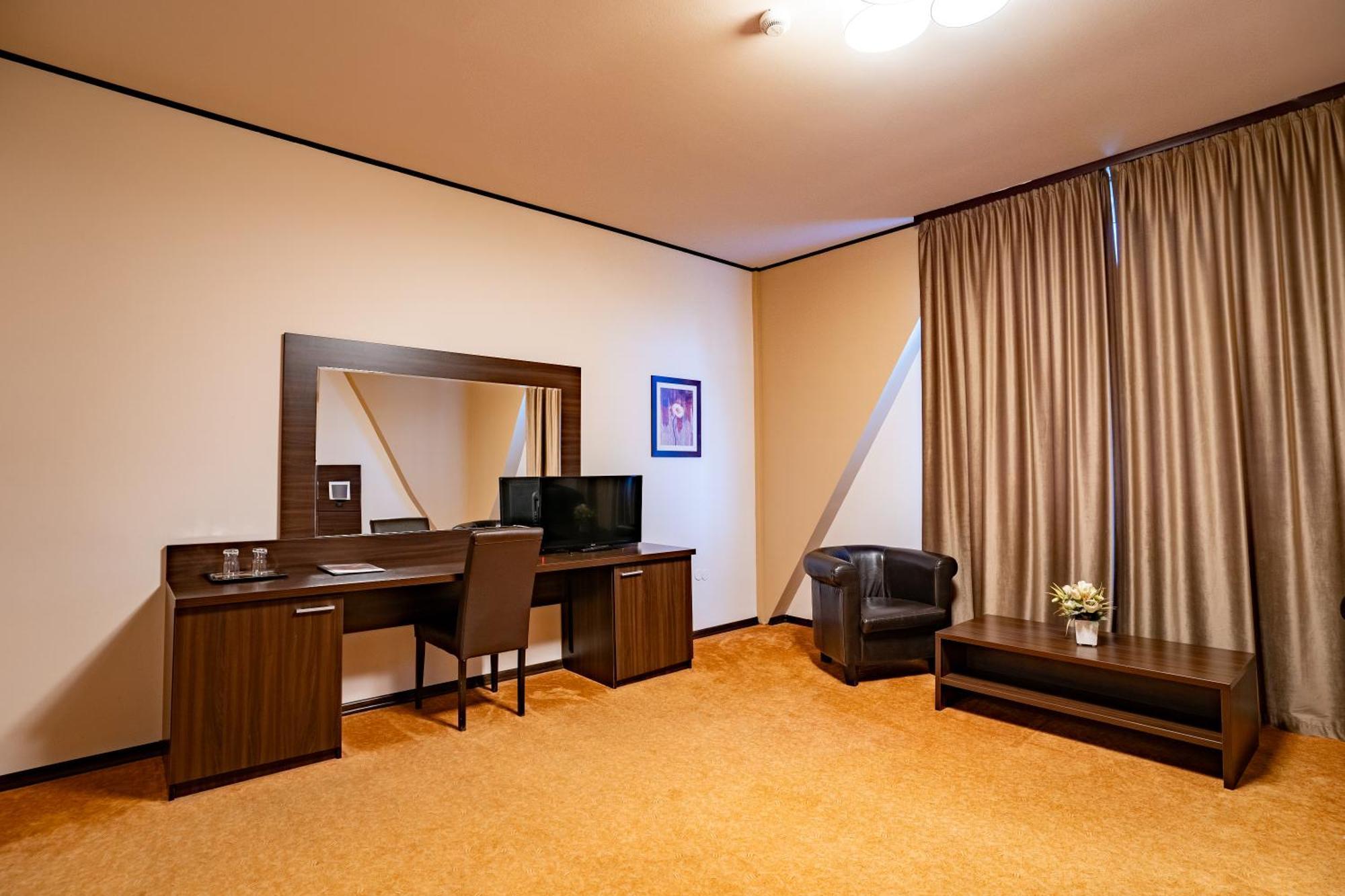 Hotel Aurelia Chisoda Dış mekan fotoğraf