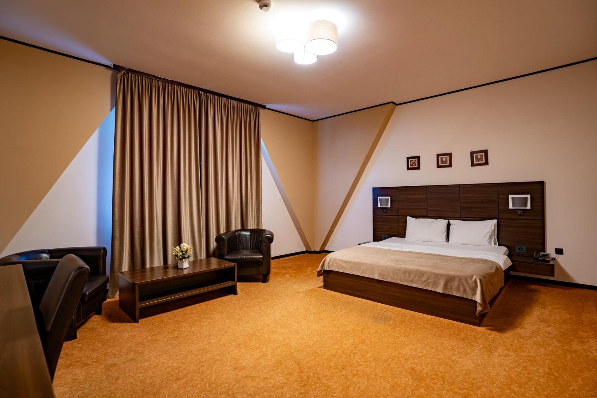 Hotel Aurelia Chisoda Dış mekan fotoğraf
