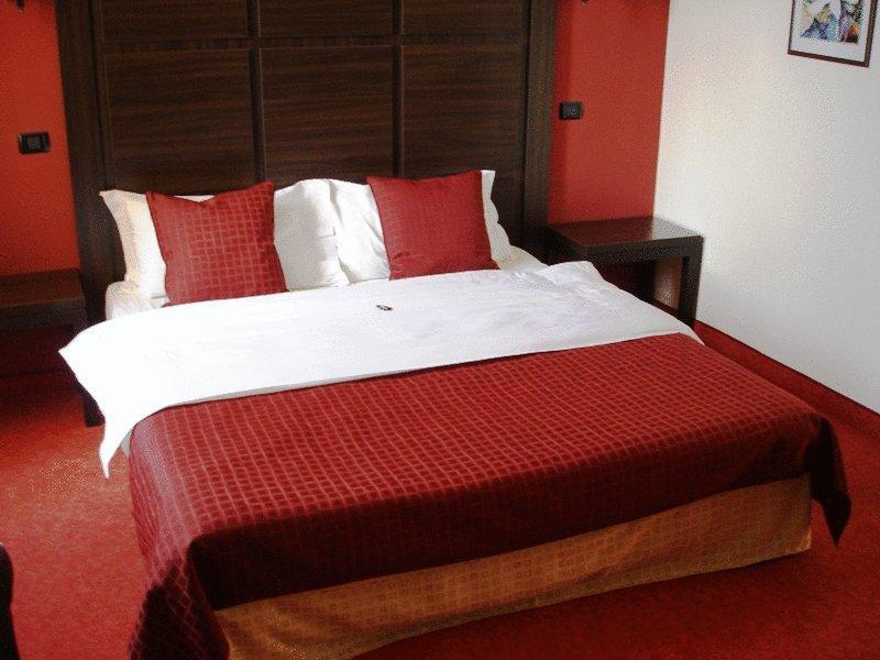 Hotel Aurelia Chisoda Dış mekan fotoğraf